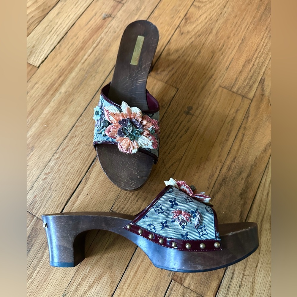 Louis Vuitton Monogram Floral Slides Blue/Peach